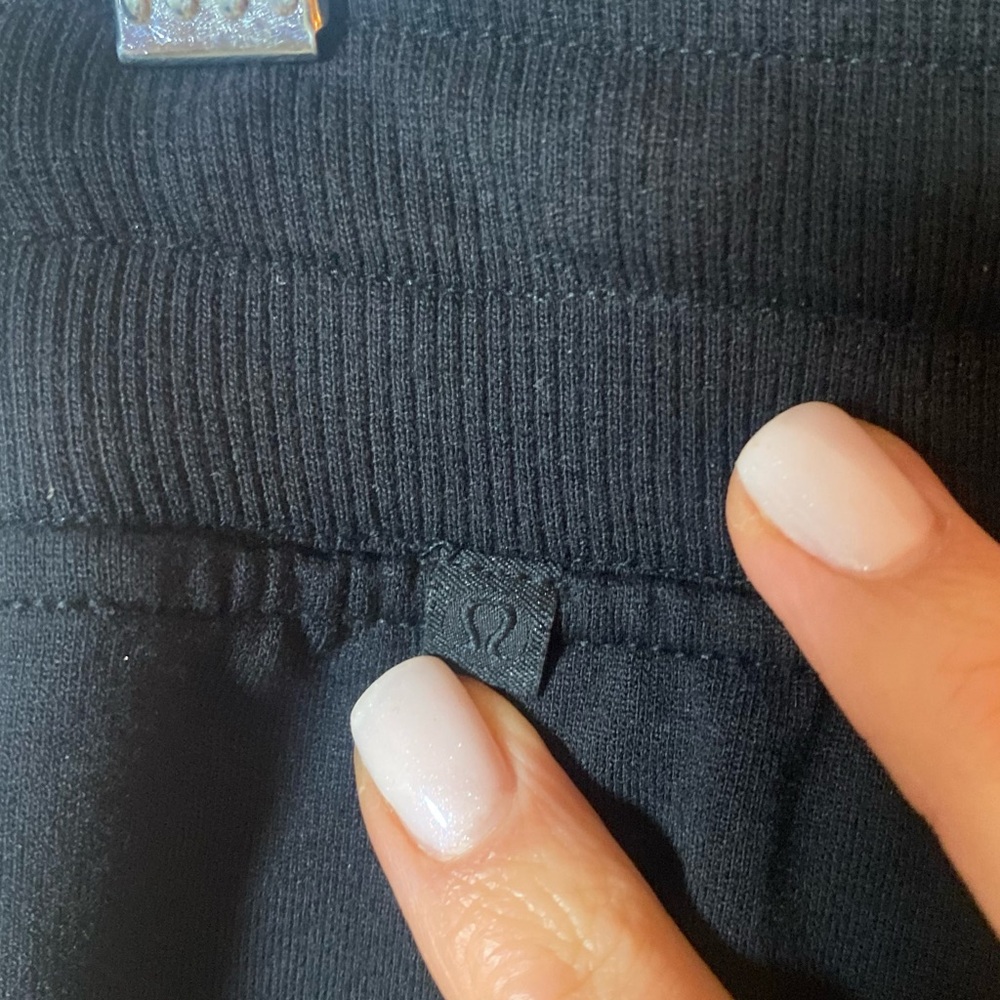 Lululemon Classic-Fit Mid-Rise Jogger Size XS Black Cozy Pockets - Picture 7 of 10
